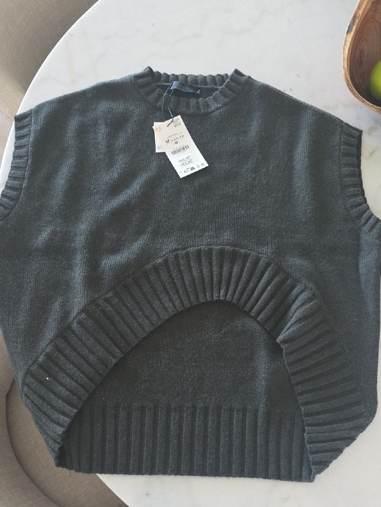 Zara Sweaters - Zara Dark Green Ribbed Crew Neck Sweater